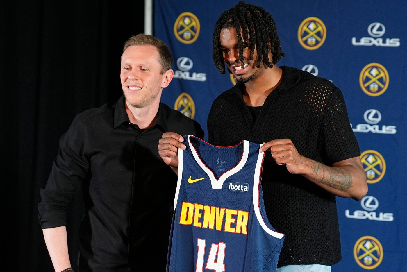 nuggets-rookie-daron-holmes-ii-suffers-torn-right-achilles-tendon-in-summer-league-debut,-source-says