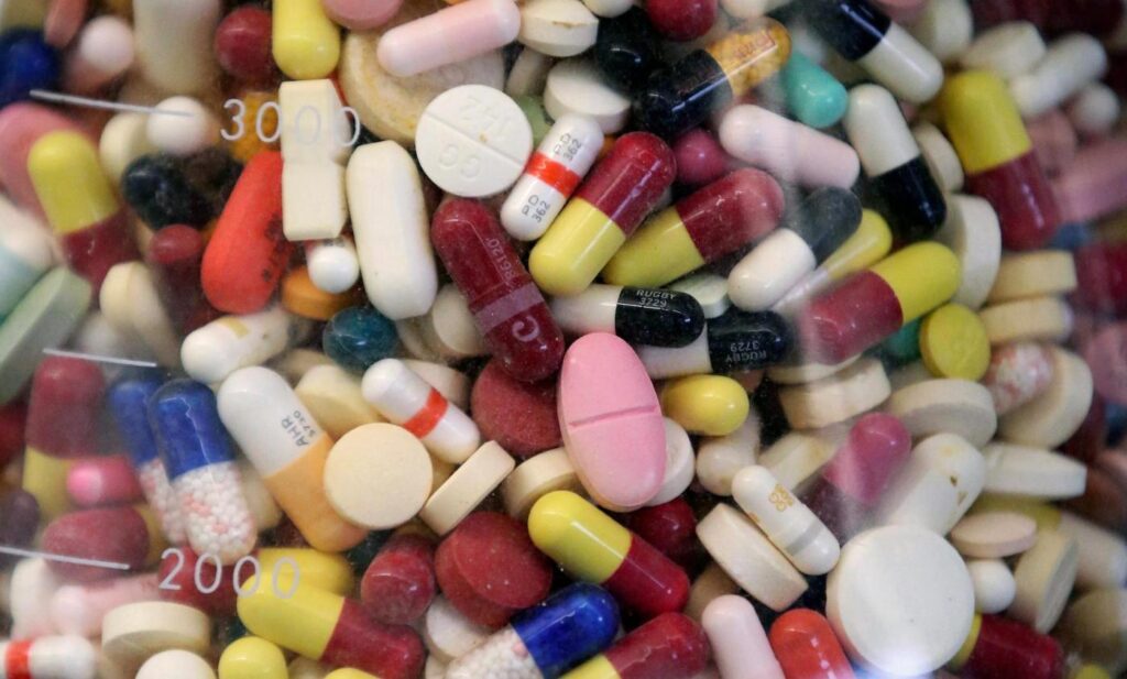 too-many-pills?-how-to-talk-to-your-doctor-about-reviewing-what’s-needed.