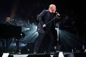 billy-joel-closes-out-iconic-run-at-madison-square-garden-with-memorable-finale