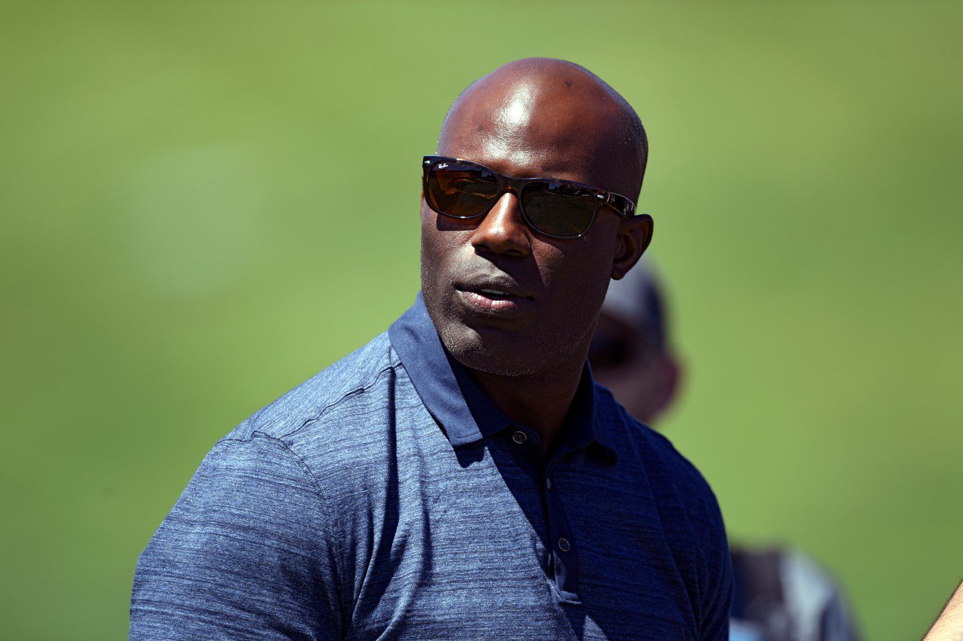 terrell-davis-says-united-airlines-banned-him-for-weeks-after-he-tapped-flight-attendant-on-shoulder